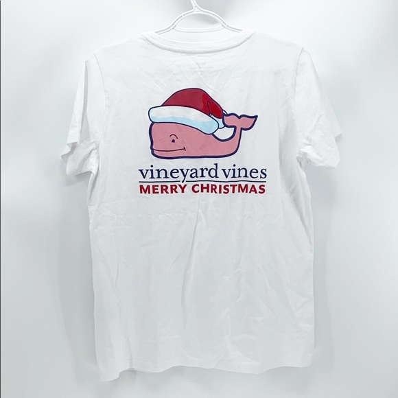 Vineyard Vines Tops - Vineyard Vines Christmas T-shirt whale with hat